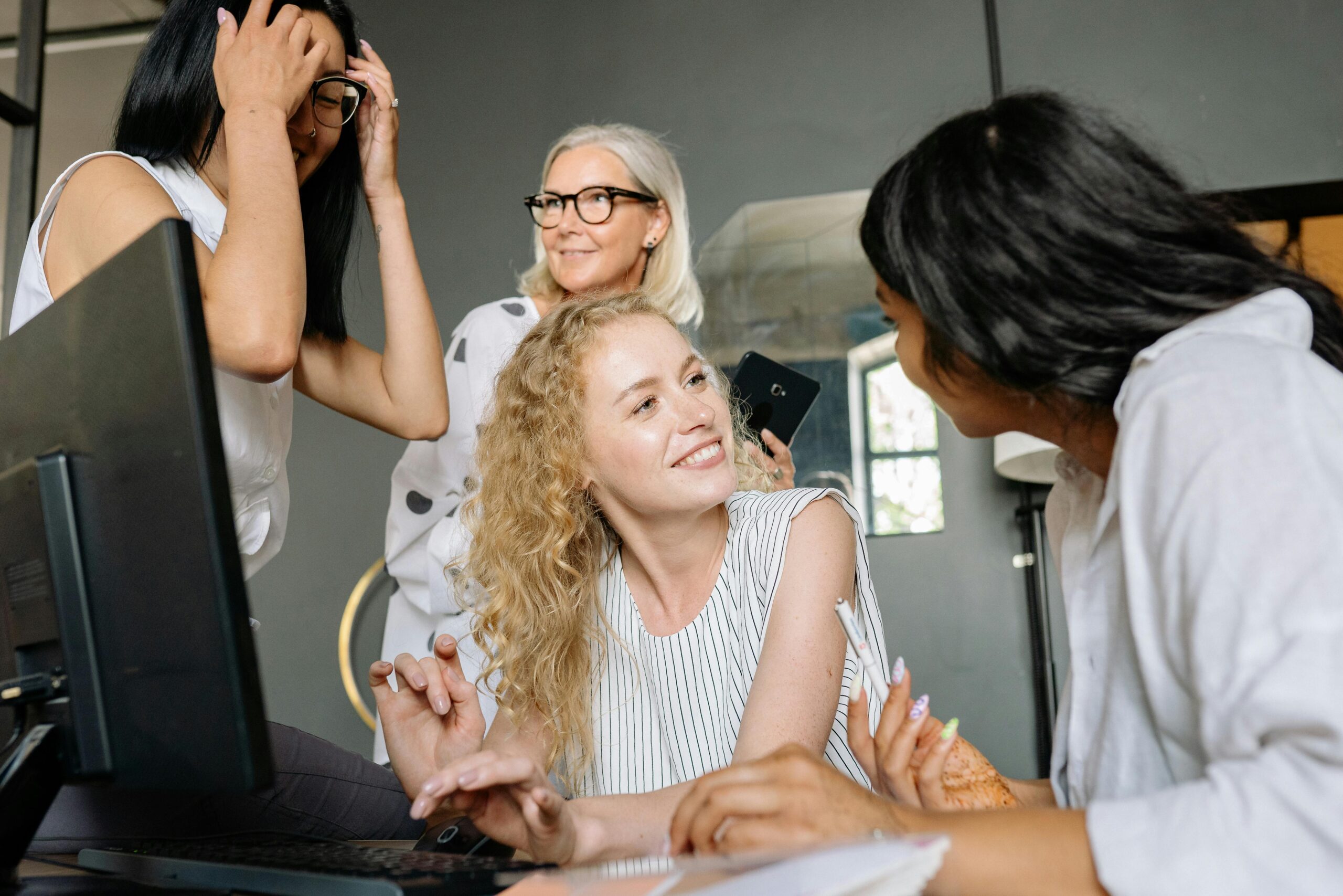 Formation professionnelle et soutien maternité au travail